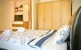 Sunny Central Apartment With Tv & Wi-Fi